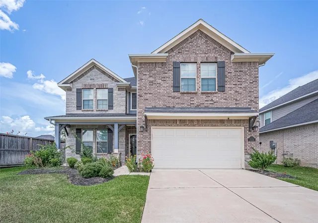 Photo 1 of Single family home for sale at 31326 Whitfield Ct, Fulshear, TX 77441 | MLS# 58616589 | Listing updated on 2026-08-28
