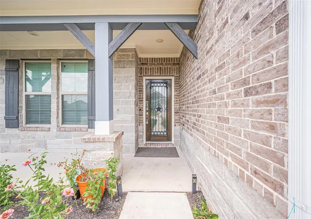 Photo 3 of Single family home for sale at 31326 Whitfield Ct, Fulshear, TX 77441 | MLS# 58616589 | Listing updated on 2026-08-28