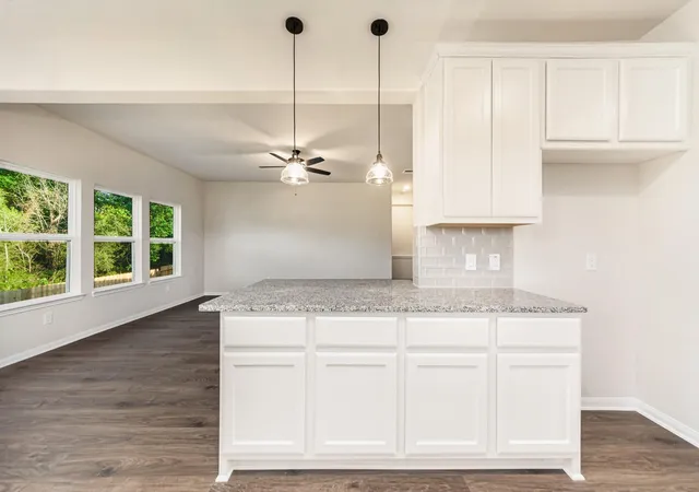 Homes for sale in West Columbia, TX | 233 Crestview Dr, West Columbia, TX 77486 | MLS# 55069580
