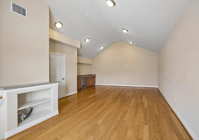 Photo 3 of Townhouse for sale at 1630 Cohn St, Houston, TX 77007 | MLS# 89282347 | Listing updated on 2026-08-29