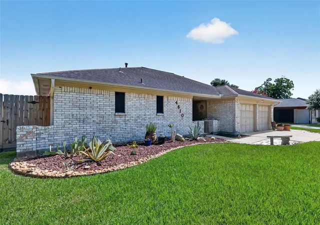 3rd image of 4810 Pocahontas Dr, Pasadena, TX 77505 | MLS# 10260532