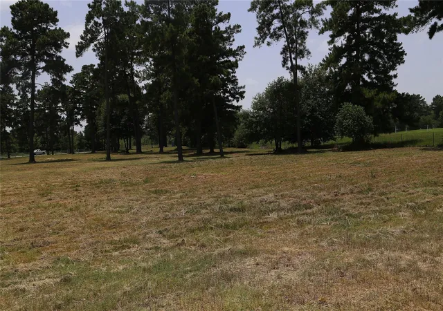 1st image of 513 E Hufsmith St Rd, Tomball, TX 77375 | MLS# 92932556