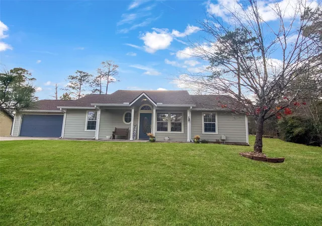 2nd image of 254 E Sunset Dr, Onalaska, TX 77360 | MLS# 69647499