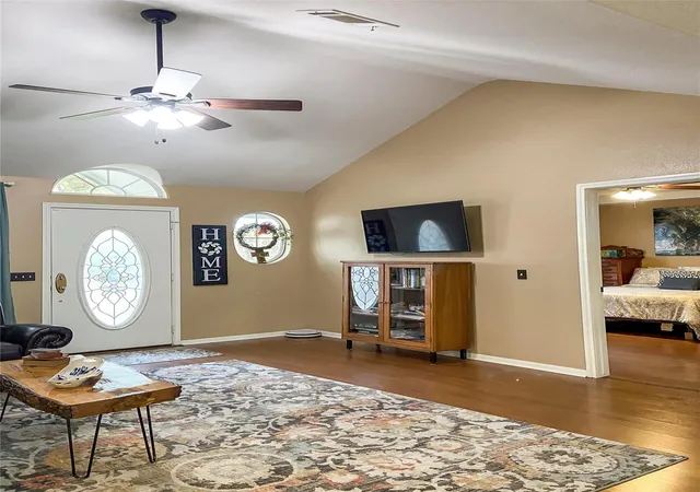 4th image of 254 E Sunset Dr, Onalaska, TX 77360 | MLS# 69647499