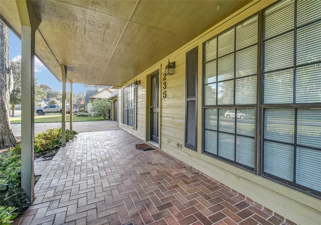 4th image of 235 S Amherst Dr, West Columbia, TX 77486 | MLS# 69133746