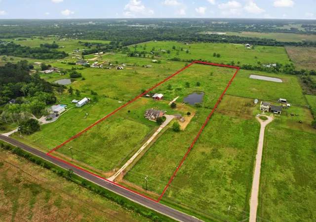 Homes for sale in Winnie, TX | 1405 Big Hill Rd, Winnie, TX 77665 | MLS# 74798812