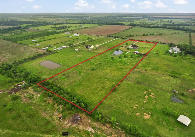 Homes for sale in Winnie, TX | 1405 Big Hill Rd, Winnie, TX 77665 | MLS# 74798812