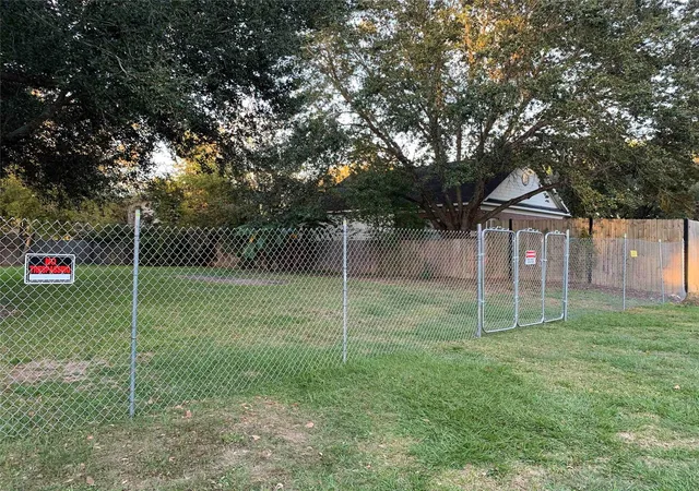 Photo 4 of Land for sale at 4122 Hartt St, Houston, TX 77025 | MLS# 57342259 | Listing updated on 2026-06-28