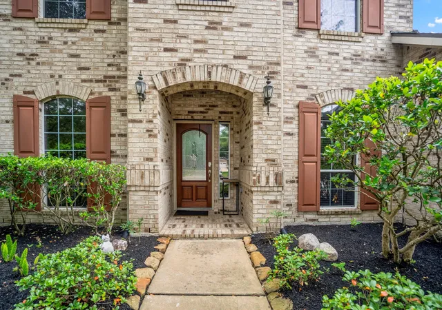 Photo 3 of Single family home for sale at 10410 Pitcataway Dr, Spring, TX 77379 | MLS# 68371980 | Listing updated on 2026-09-12