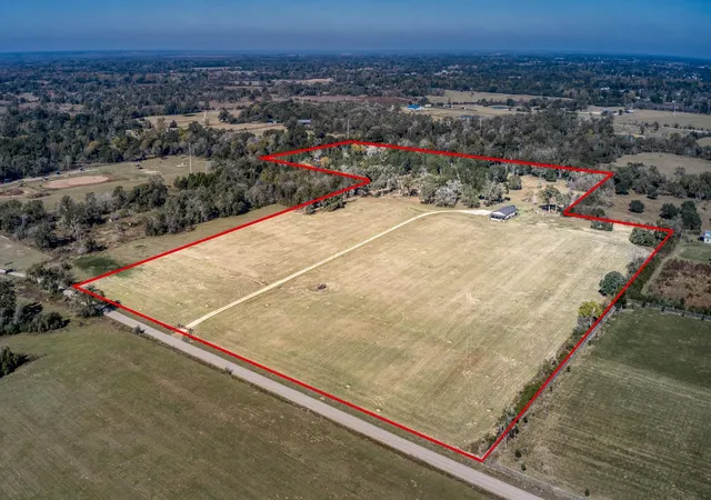 Photo 2 of Sale Pending at 40934 Thomas Ln, Hempstead, TX 77445 | MLS# 65716320 | Listing updated on 2026-09-14
