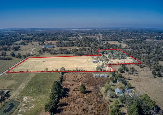 Photo 3 of Sale Pending at 40934 Thomas Ln, Hempstead, TX 77445 | MLS# 65716320 | Listing updated on 2026-09-14