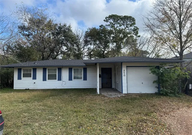 1st image of 3910 Ella Blvd, Houston, TX 77018 | MLS# 89650036