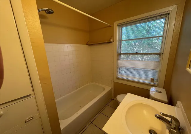 2nd image of 3910 Ella Blvd, Houston, TX 77018 | MLS# 89650036