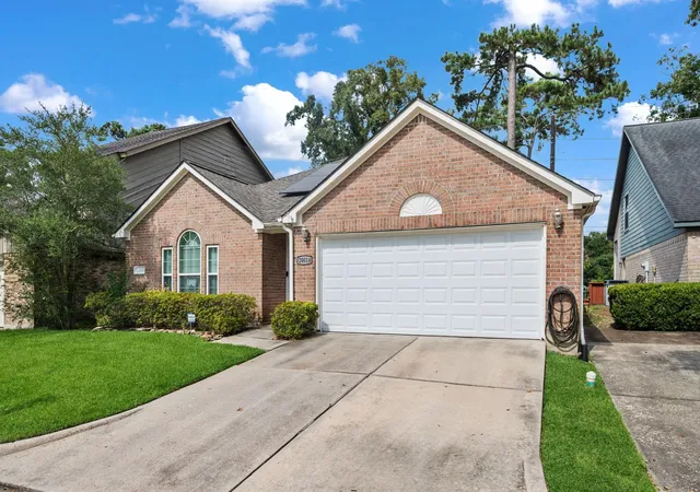 Photo 2 of Single family home for sale at 20014 18th Fairway Dr, Humble, TX 77346 | MLS# 54575689 | Listing updated on 2026-09-13