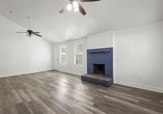 Photo 4 of Single family home for sale at 10027 Towne Mist Dr, Sugar Land, TX 77498 | MLS# 48093960 | Listing updated on 2026-07-29