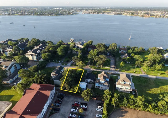 4th image of 2914 Seargent St, Seabrook, TX 77586 | MLS# 20645820