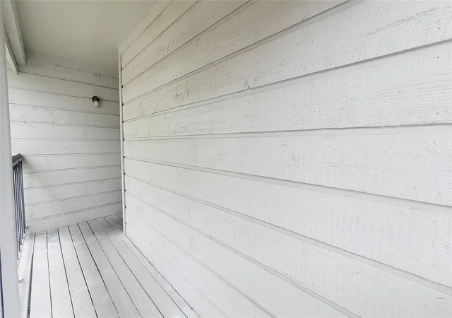 Listing Photo 4 - Condo for sale in building located at 17331 Red Oak Dr, Houston, TX 77090 - Unit #10