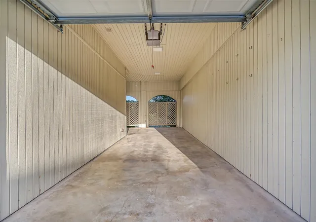 4th image of 30 Dana Dr, Galveston, TX 77554 | MLS# 79300743