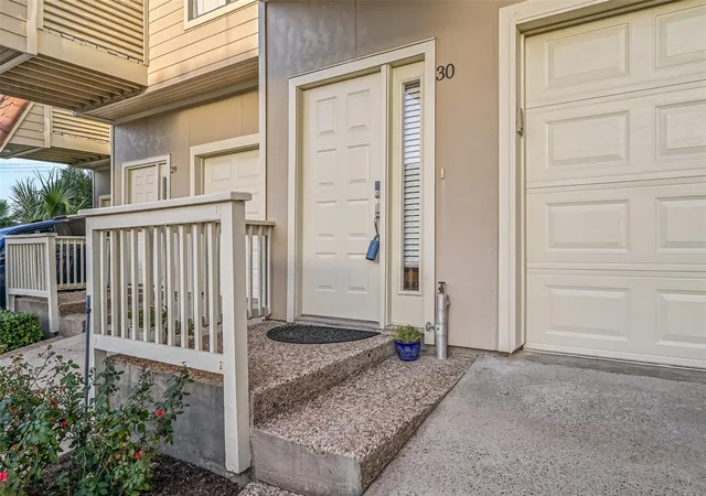 5th image of 30 Dana Dr, Galveston, TX 77554 | MLS# 79300743