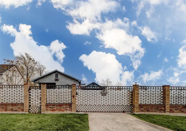 Photo 1 of Single family home for sale at 4008 Colvin St, Houston, TX 77013 | MLS# 54556708 | Listing updated on 2026-02-14