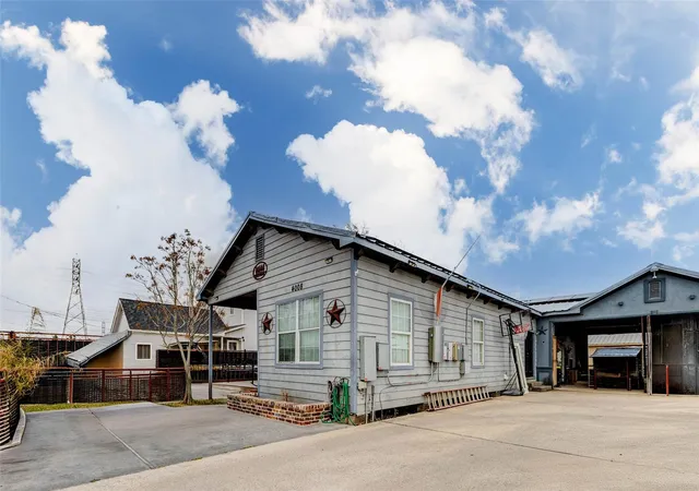 Photo 2 of Single family home for sale at 4008 Colvin St, Houston, TX 77013 | MLS# 54556708 | Listing updated on 2026-02-14