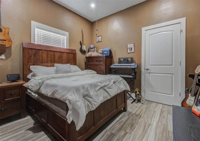 Photo 3 of Single family home for sale at 4008 Colvin St, Houston, TX 77013 | MLS# 54556708 | Listing updated on 2026-02-14