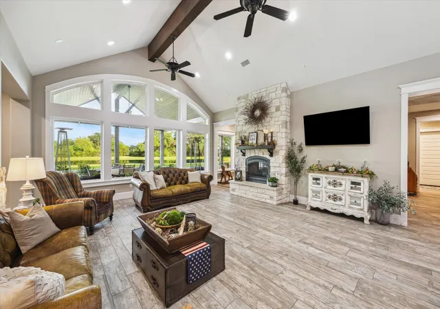 4th image of 1255 Bronco Trl, Angleton, TX 77515 | MLS# 17824897