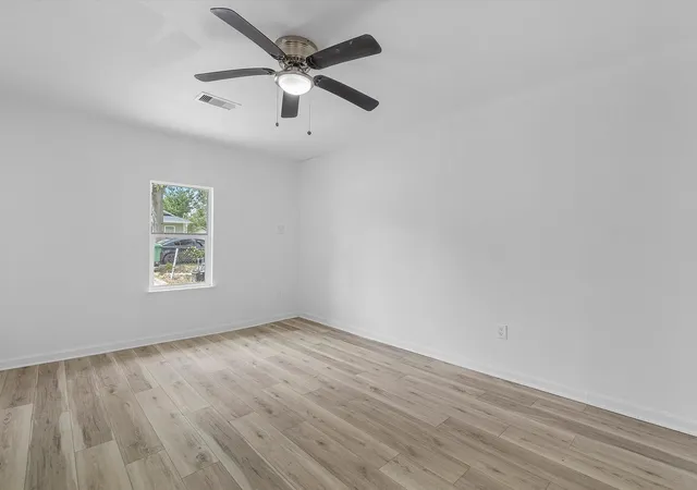 4th image of 8161 Record St, Houston, TX 77028 | MLS# 39866313
