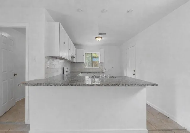 5th image of 8161 Record St, Houston, TX 77028 | MLS# 39866313