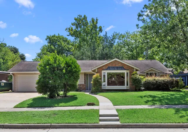 Photo 1 of Sale Pending at 9111 Timberside Dr, Houston, TX 77025 | MLS# 73372634 | Listing updated on 2026-09-15