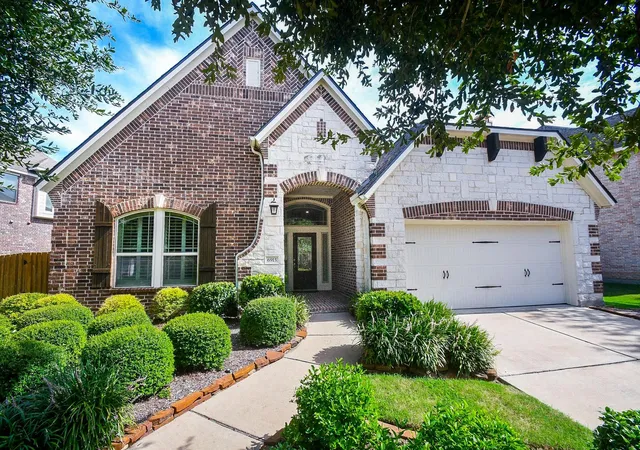 1st image of 6915 Argonne Trl, Sugar Land, TX 77479 | MLS# 47037597