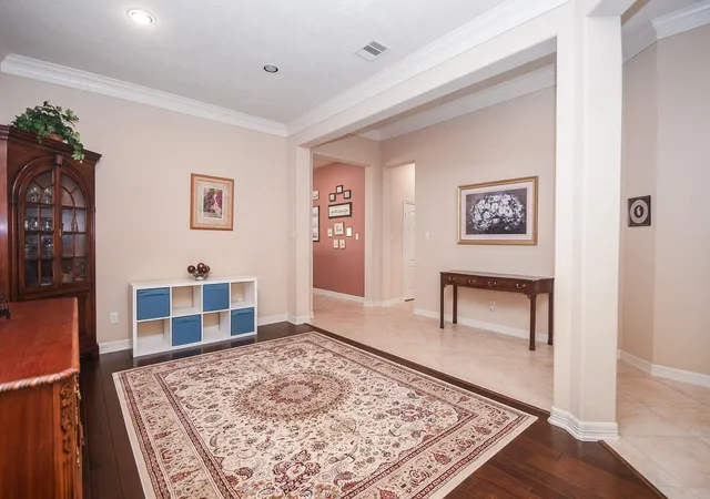 4th image of 6915 Argonne Trl, Sugar Land, TX 77479 | MLS# 47037597