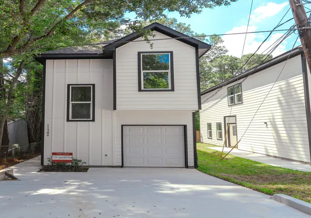 Photo 3 of Single family home for sale at 11384 Underwood St, Willis, TX 77318 | MLS# 64875248 | Listing updated on 2026-08-06