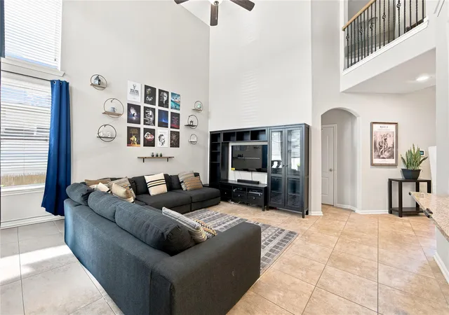 3rd image of 234 Dale Ridge Ln, Dickinson, TX 77539 | MLS# 43970890