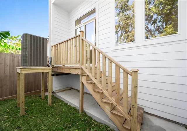35th image of 921 East 38th St, Houston, TX 77022 | MLS# 47109153