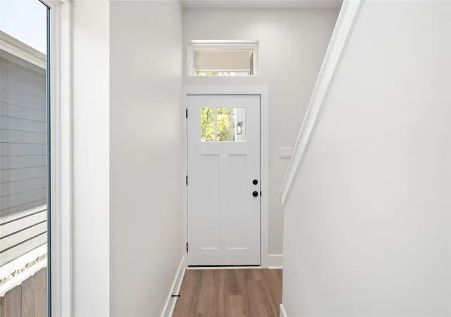 3rd image of 921 East 38Th St, Houston, TX 77022 | MLS# 47109153