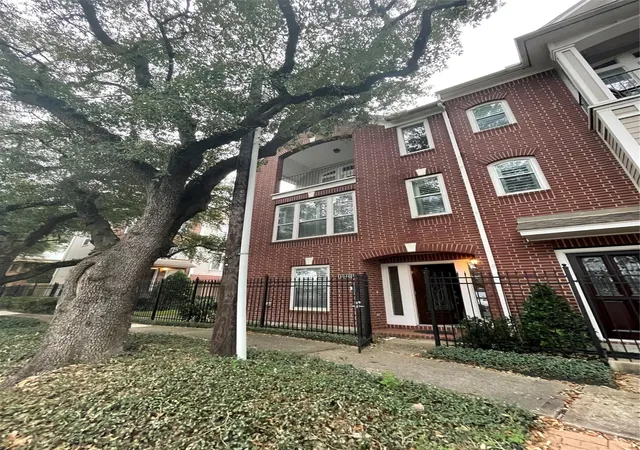1st image of 1040 La Rue St, Houston, TX 77019 | MLS# 95079150