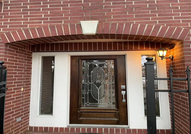 3rd image of 1040 La Rue St, Houston, TX 77019 | MLS# 95079150