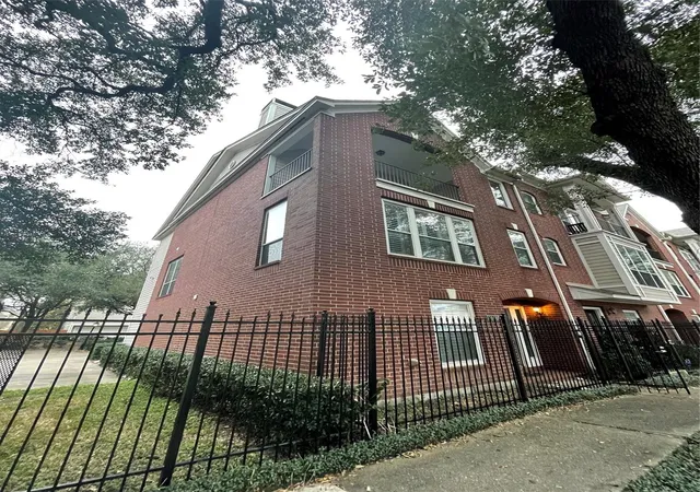 5th image of 1040 La Rue St, Houston, TX 77019 | MLS# 95079150