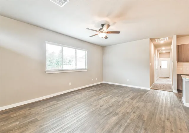 Listing Photo 5 - Condo for sale in building located at 9788-9792 Grosbeak Ln, Magnolia, TX 77354