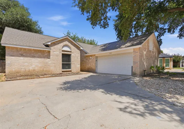 Photo 2 of Single family home for sale at 2323 Piddler Dr, Spring, TX 77373 | MLS# 49568995 | Listing updated on 2026-09-12