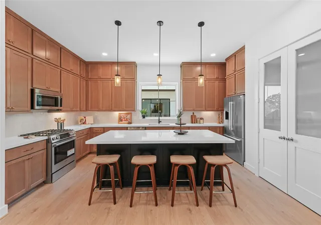 Photo 2 of Single family home for sale at 1503 Vermont St #A, Houston, TX 77006 | MLS# 98216602 | Listing updated on 2026-09-16