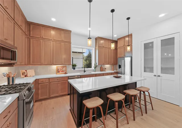 Photo 4 of Single family home for sale at 1503 Vermont St #A, Houston, TX 77006 | MLS# 98216602 | Listing updated on 2026-09-16