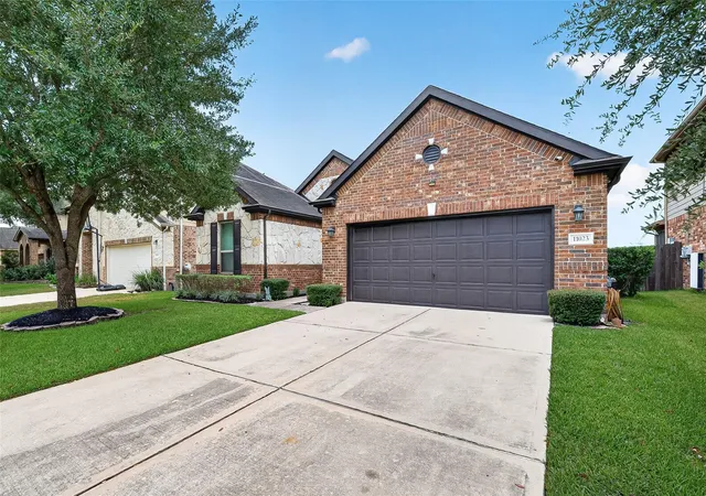 Photo 3 of Single family home for sale at 11023 Jacob Xing Dr, Richmond, TX 77406 | MLS# 11361070 | Listing updated on 2026-10-04