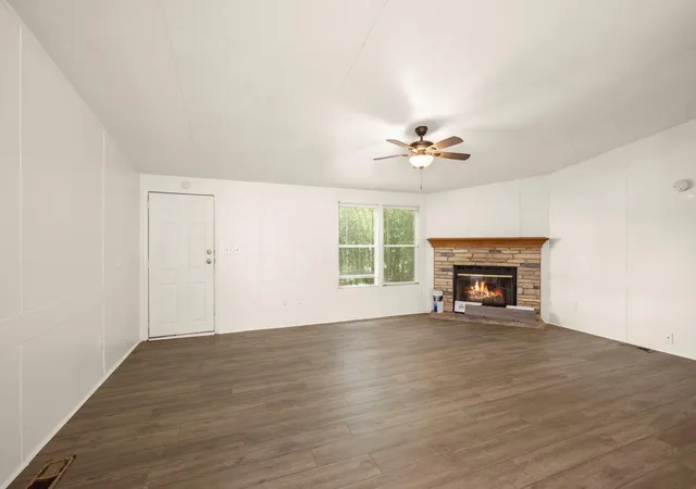 Photo 3 of Single family home for sale at 16495 Taurus Ct, Conroe, TX 77306 | MLS# 52621944 | Listing updated on 2026-07-31