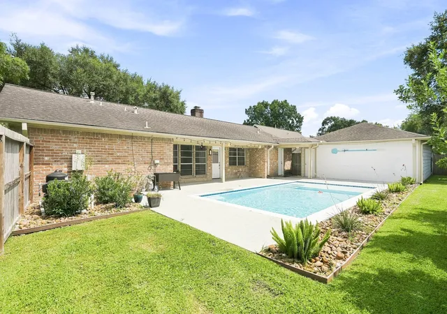 1st image of 1135 Trowbridge Dr, Houston, TX 77062 | MLS# 84513492