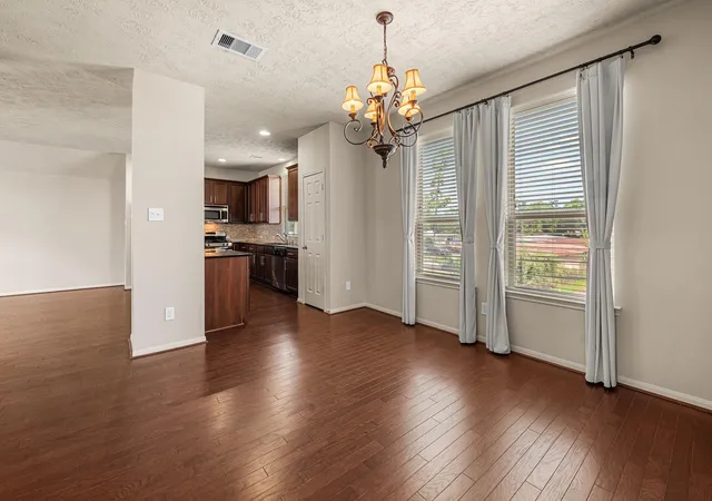 Photo 3 of Townhouse for sale at 3327 Home Point Dr, Houston, TX 77091 | MLS# 64493719 | Listing updated on 2026-09-09