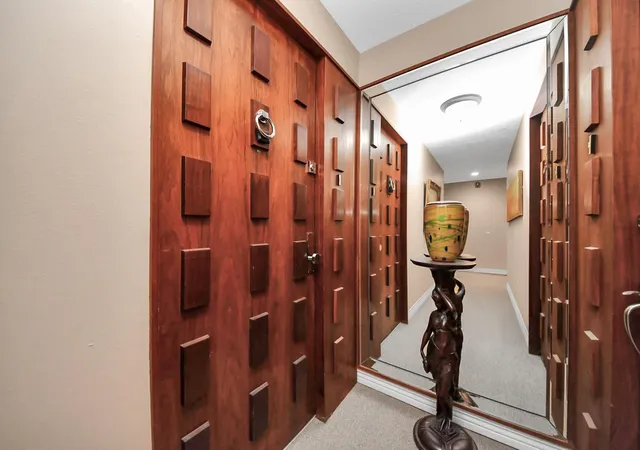 2nd image of 5050 Woodway Dr #7L, Houston, TX 77056 | MLS# 6417560