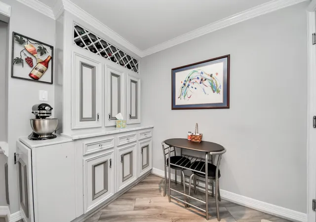 4th image of 5050 Woodway Dr #7L, Houston, TX 77056 | MLS# 6417560