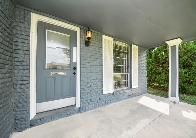 Photo 4 of Single family home for sale at 802 Ave M, South Houston, TX 77587 | MLS# 23678772 | Listing updated on 2026-08-19